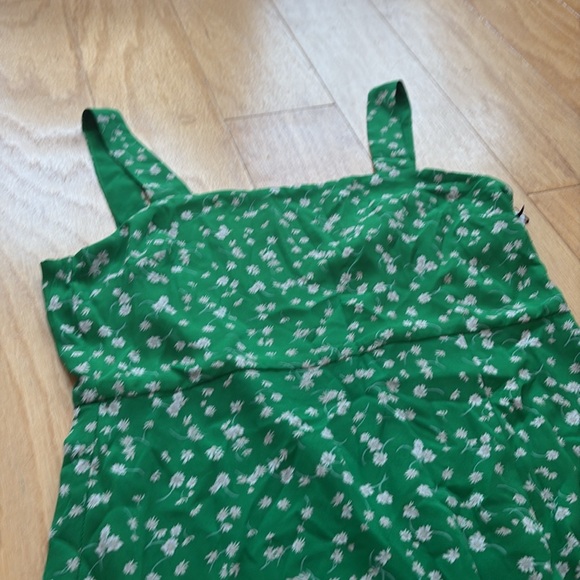Green floral dress - Picture 3 of 5